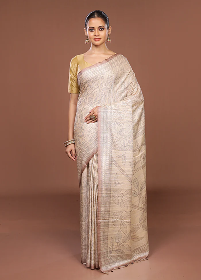 White Tussar Silk Saree With Blouse Piece - Image 2