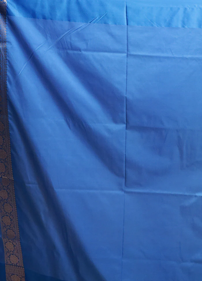 White Uppada Silk Saree With Blouse Piece - Image 5