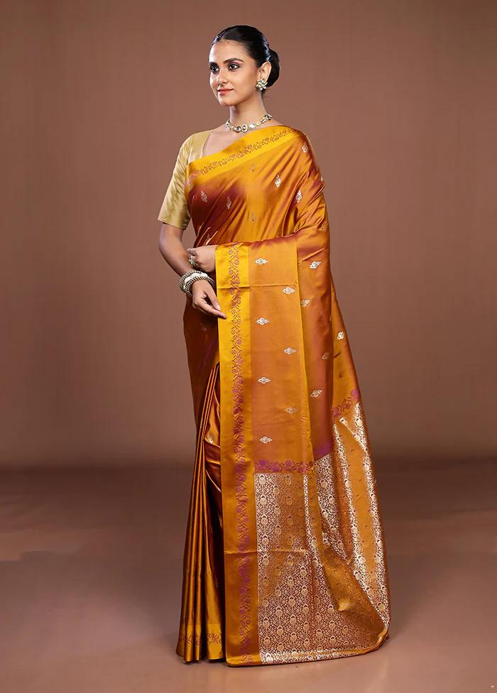 Yellow Banarasi Silk Saree With Blouse Piece - Image 4