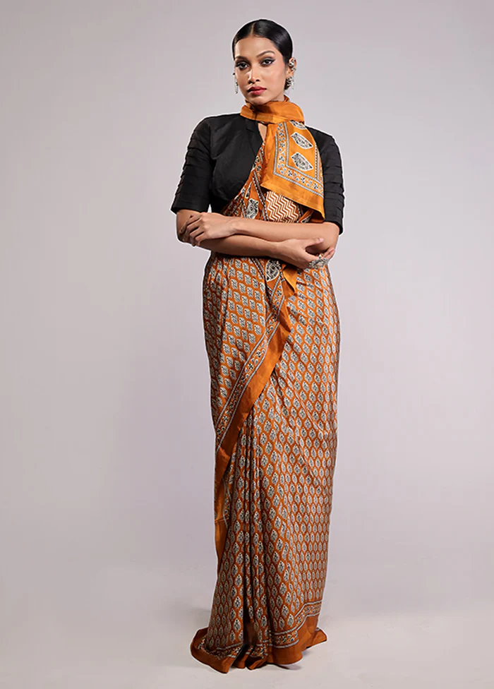 Yellow Chiffon Silk Saree With Blouse Piece - Image 2
