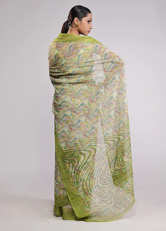 Green Chiffon Silk Saree With Blouse Piece - Image 3