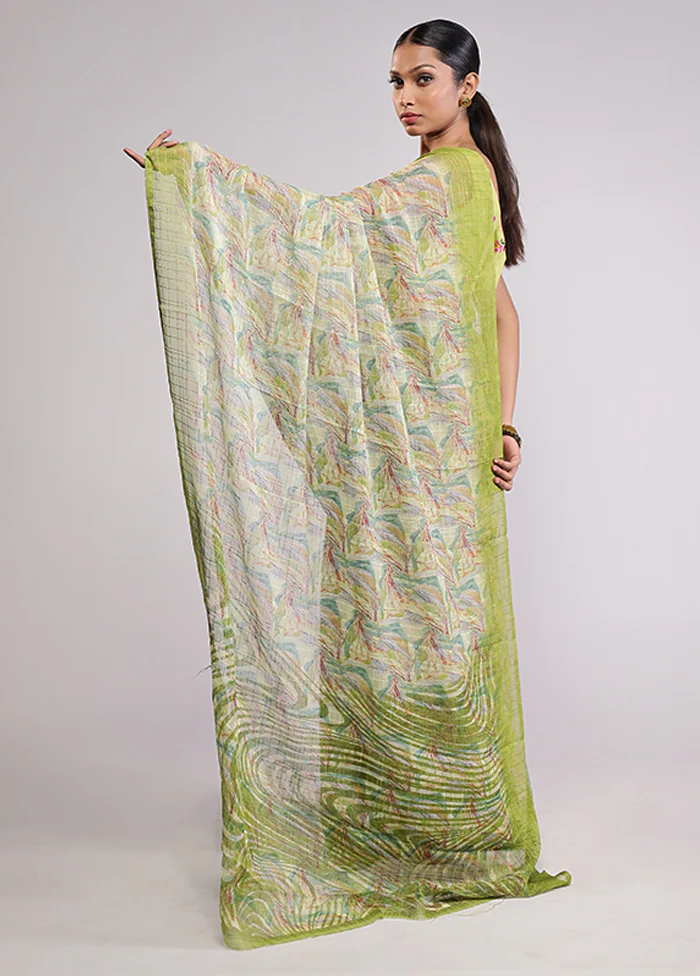 Green Chiffon Silk Saree With Blouse Piece - Image 4