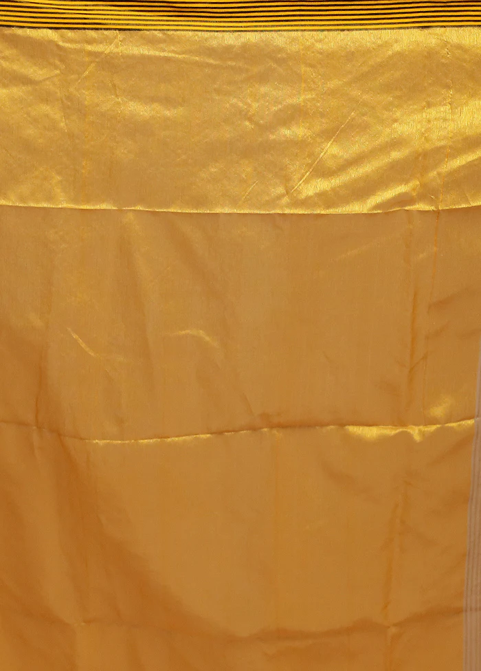Yellow Cotton Saree With Blouse Piece - Image 5