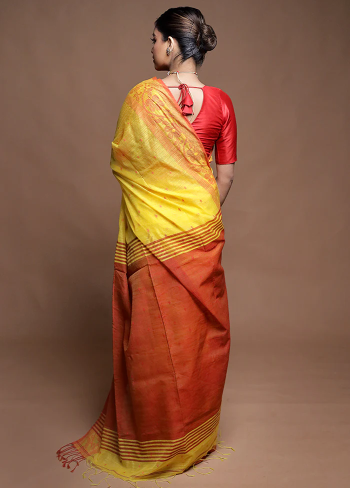 Yellow Cotton Saree With Blouse Piece - Image 3