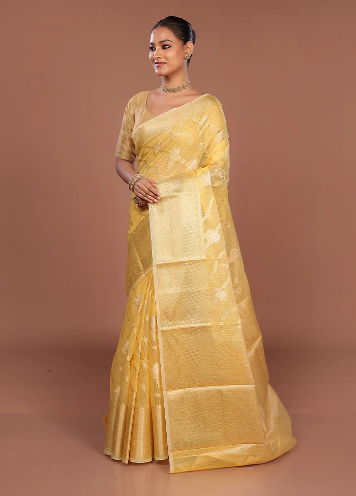 Yellow Cotton Saree With Blouse Piece - Image 4