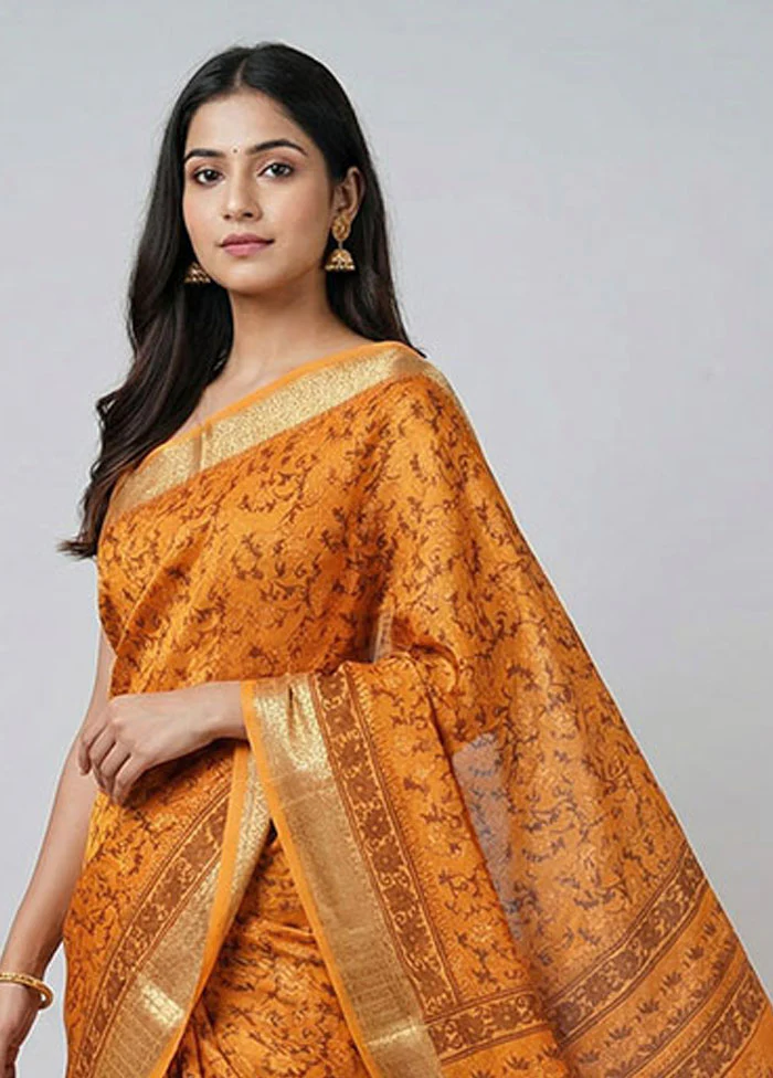 Yellow Cotton Saree With Blouse Piece - Image 2