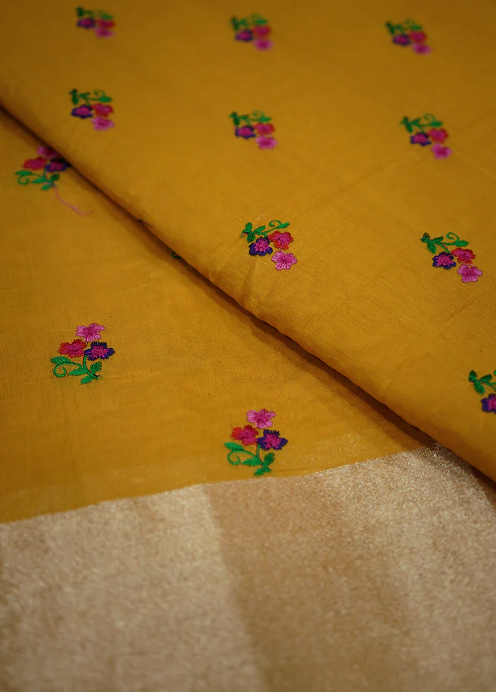 Yellow Cotton Saree With Blouse Piece - Image 2