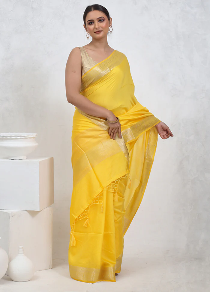Yellow Cotton Saree With Blouse Piece - Image 2