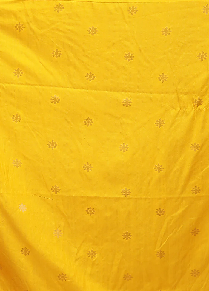 Yellow Dupion Silk Saree With Blouse Piece - Image 5