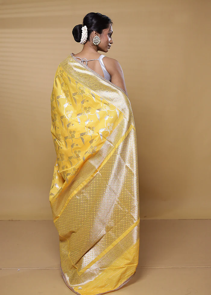 Yellow Dupion Silk Saree With Blouse Piece - Image 3
