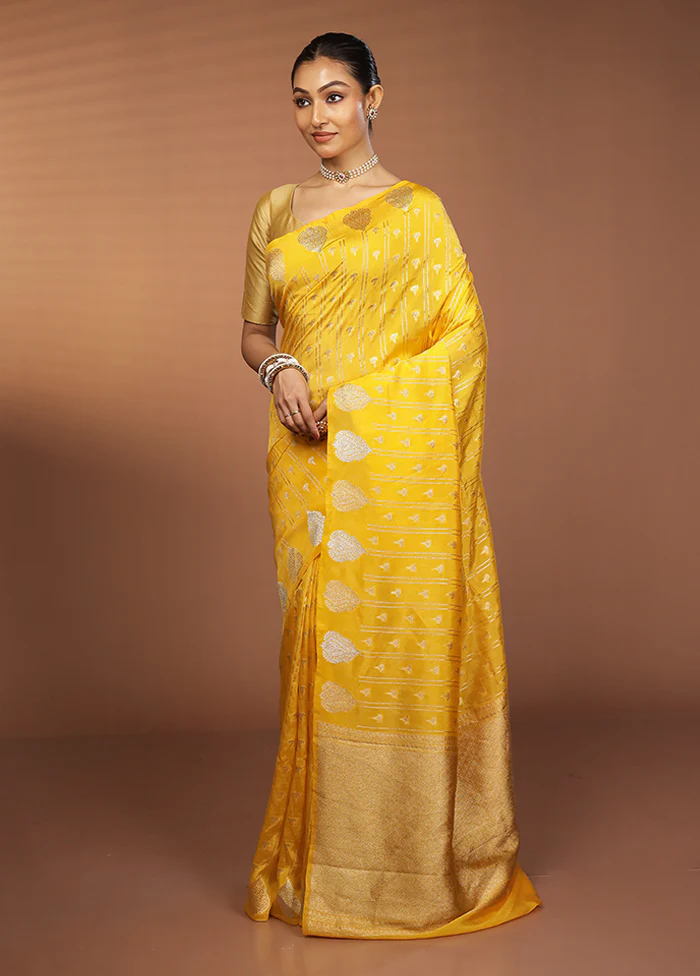 Yellow Dupion Silk Saree With Blouse Piece - Image 4