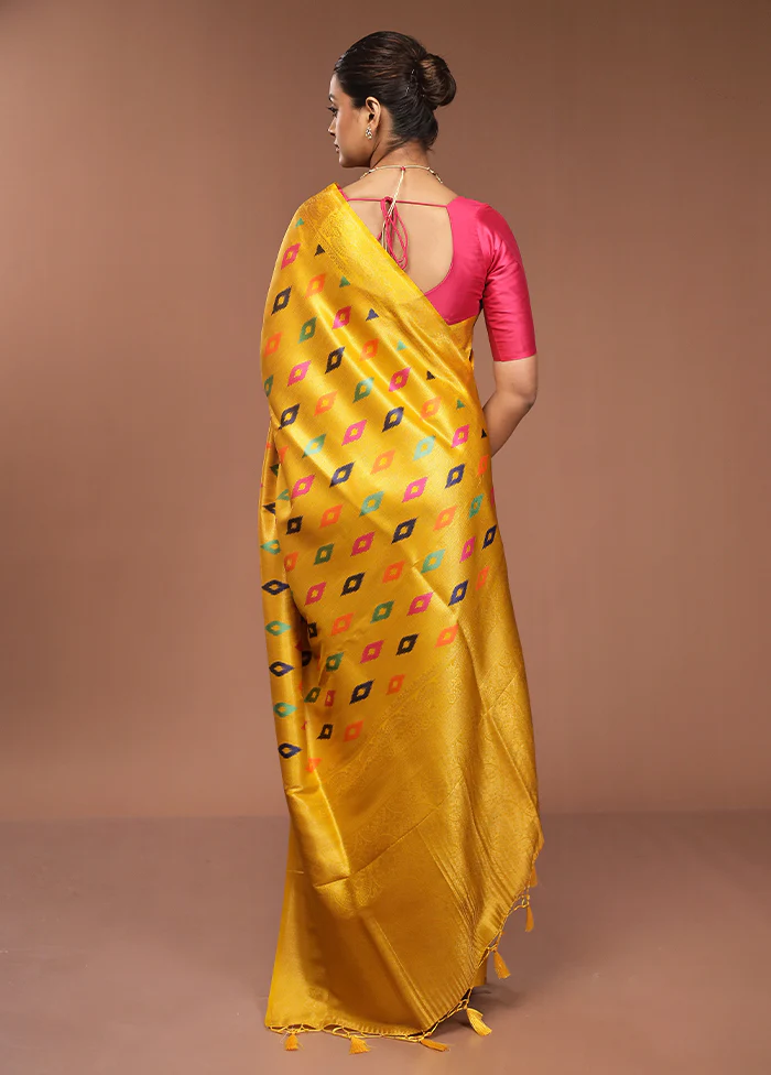 Yellow Dupion Silk Saree With Blouse Piece - Image 3