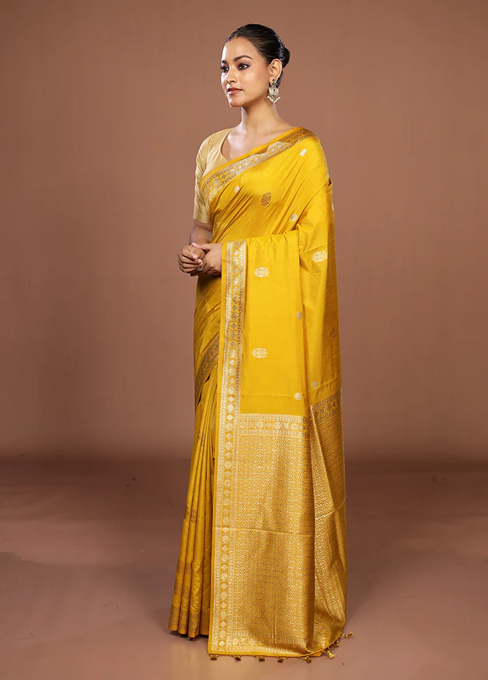 Yellow Dupion Silk Saree With Blouse Piece - Image 4
