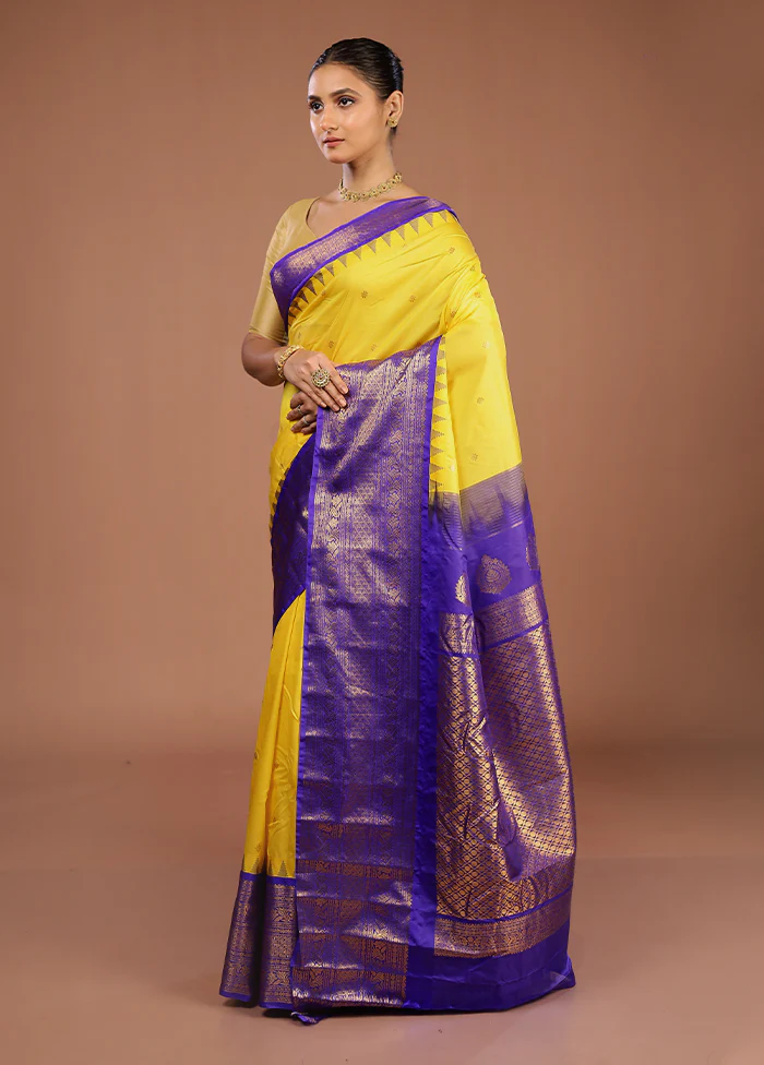 Yellow Gadwal Silk Saree Without Blouse Piece - Image 4