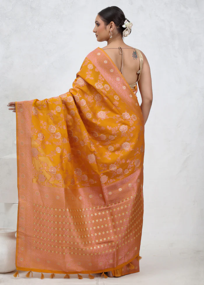 Yellow Georgette Saree With Blouse Piece - Image 3