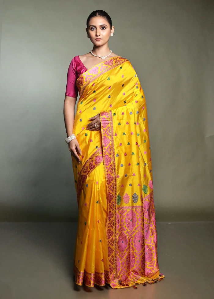 Yellow Handloom Assam Pure Silk Saree With Blouse Piece - Image 2