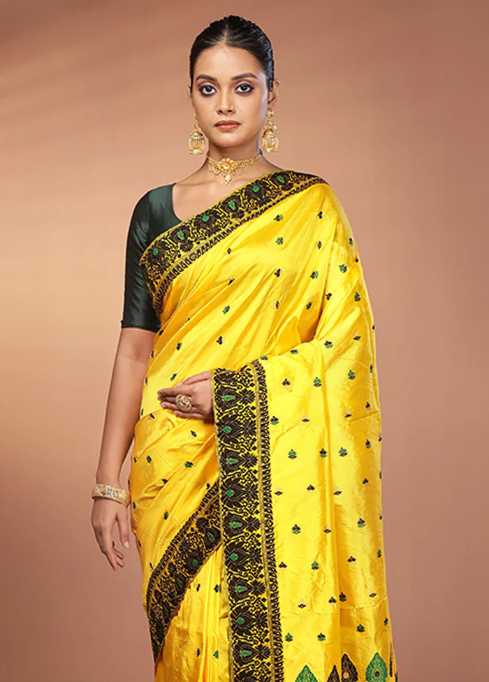 Yellow Handloom Assam Pure Silk Saree With Blouse Piece