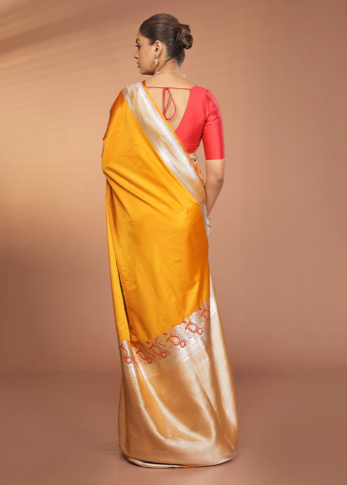 Yellow Handloom Banarasi Pure Silk Saree With Blouse Piece - Image 3