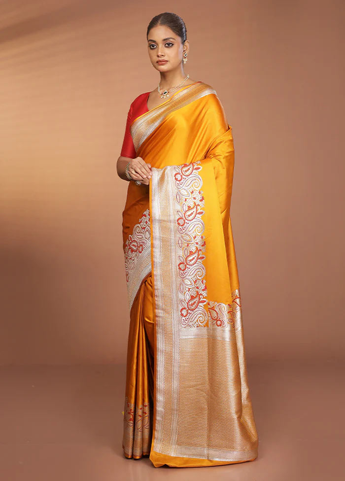 Yellow Handloom Banarasi Pure Silk Saree With Blouse Piece - Image 4