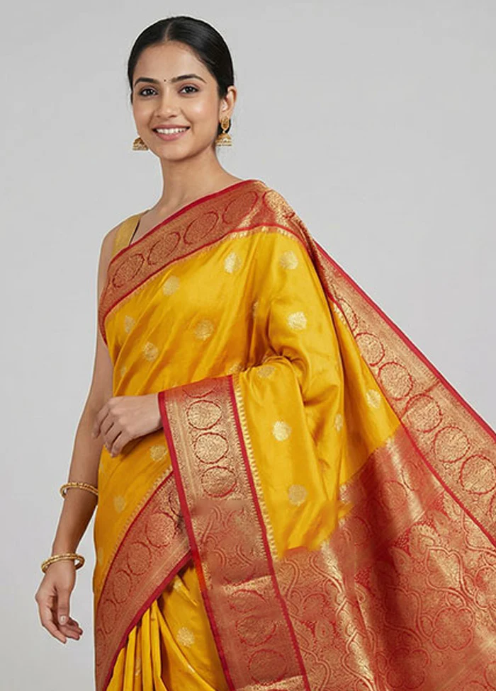 Yellow Handloom Kanchipuram Pure Silk Saree With Blouse Piece - Image 2