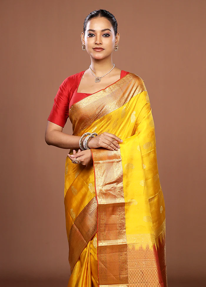 Yellow Handloom Kanchipuram Pure Silk Saree With Blouse Piece