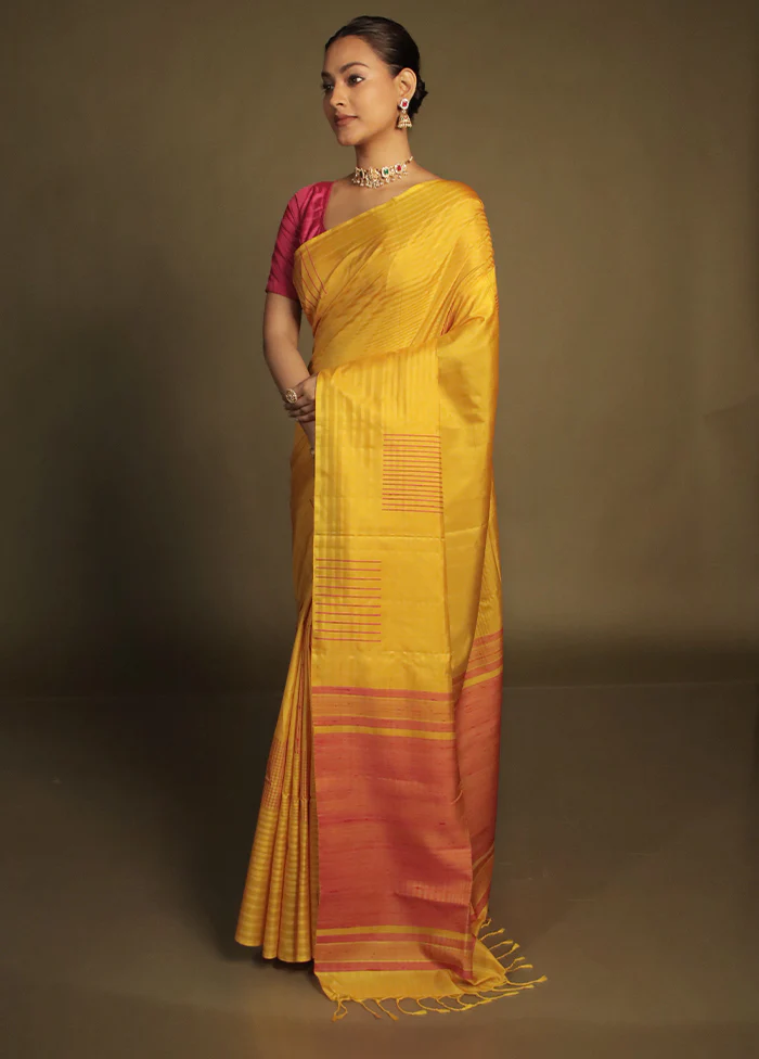Yellow Handloom Kanjivaram Pure Silk Saree With Blouse Piece - Image 4