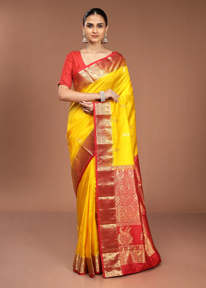 Yellow Handloom Kanjivaram Pure Silk Saree With Blouse Piece - Image 2