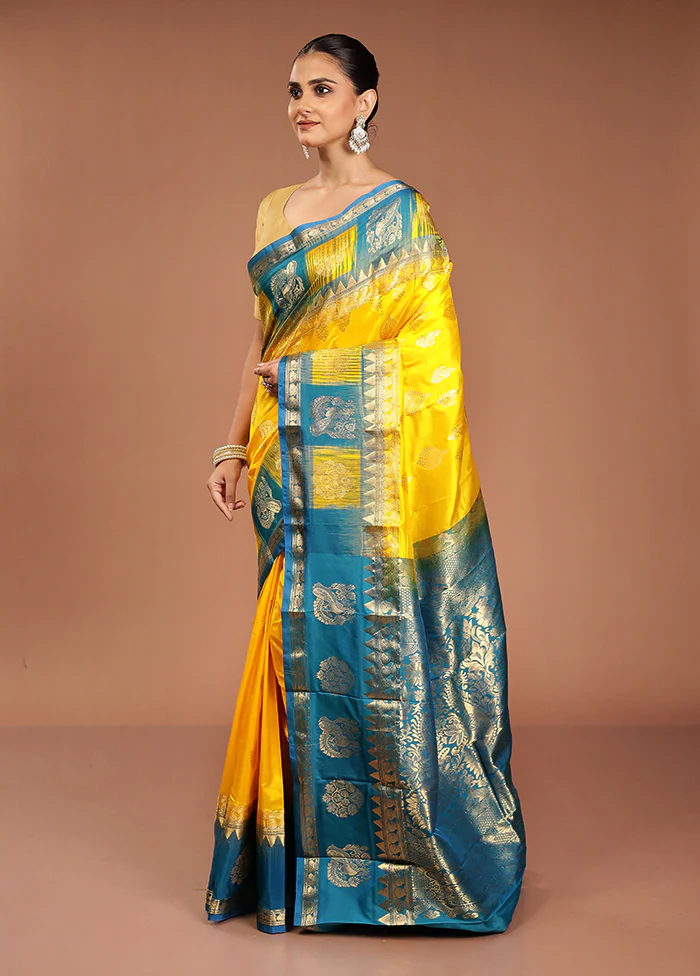 Yellow Handloom Kanjivaram Pure Silk Saree With Blouse Piece - Image 4