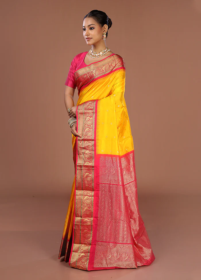 Yellow Handloom Kanjivaram Pure Silk Saree With Blouse Piece - Image 4