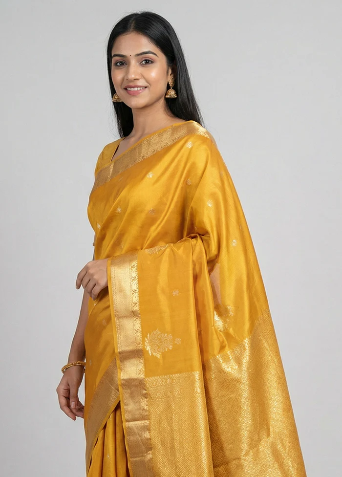 Yellow Handloom Kanjivaram Pure Silk Saree With Blouse Piece - Image 2