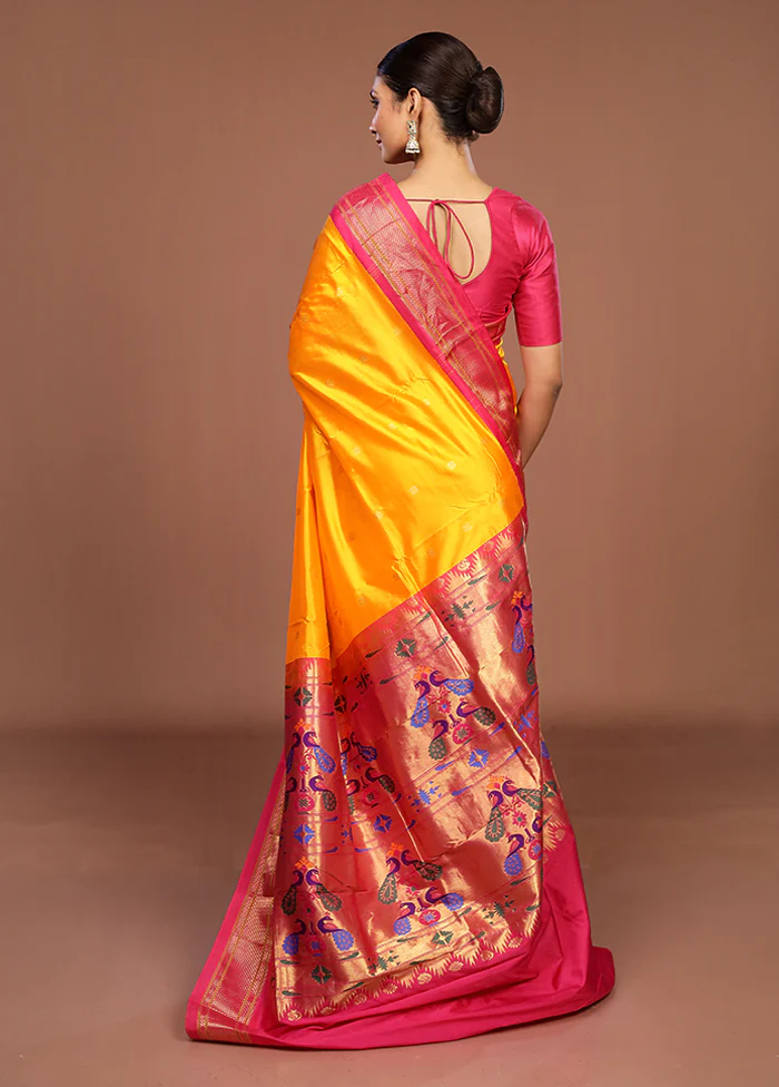 Yellow Handloom Kanjivaram Pure Silk Saree With Blouse Piece - Image 3