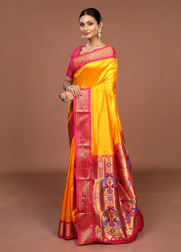 Yellow Handloom Kanjivaram Pure Silk Saree With Blouse Piece - Image 4
