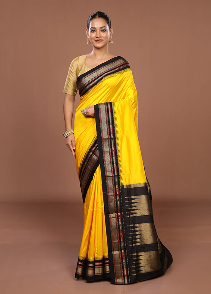 Yellow Handloom Kanjivaram Pure Silk Saree With Blouse Piece - Image 2