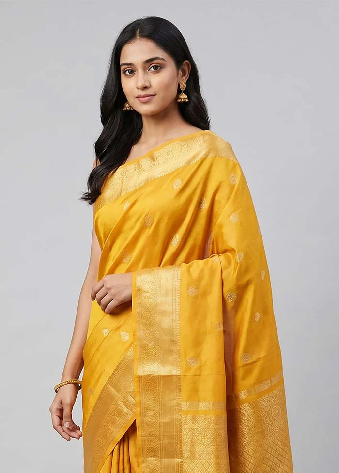 Yellow Handloom Kanjivaram Pure Silk Saree With Blouse Piece - Image 2