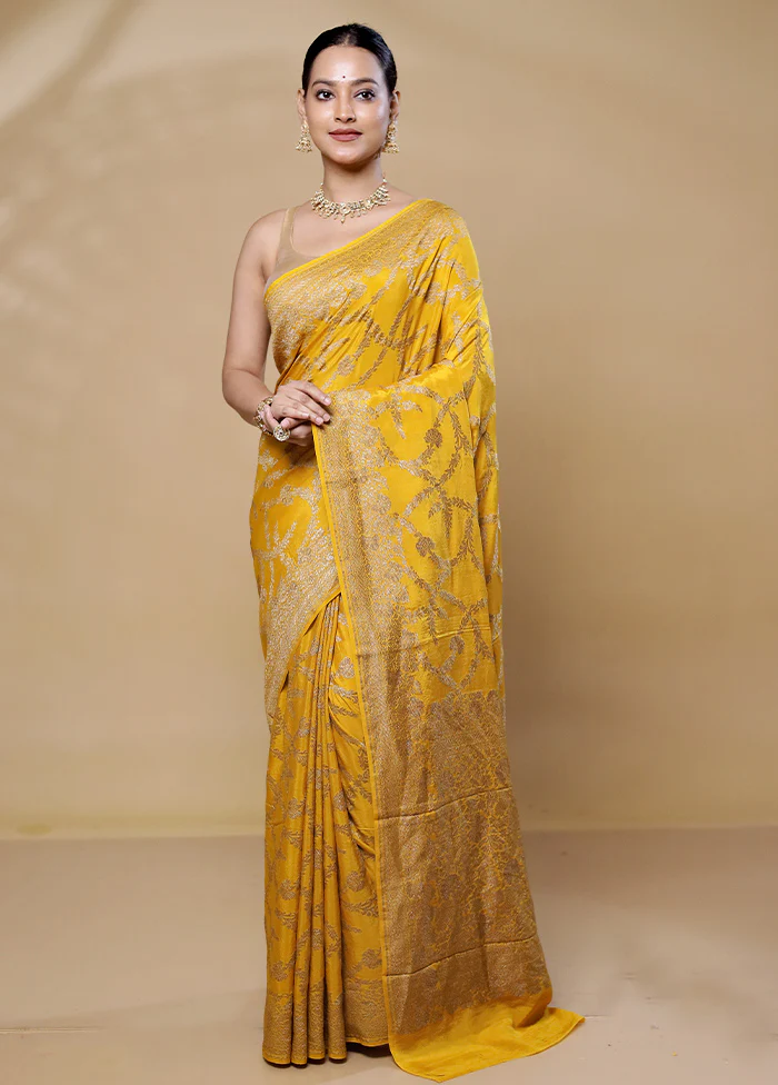 Yellow Handloom Pure Georgette Saree With Blouse Piece - Image 2