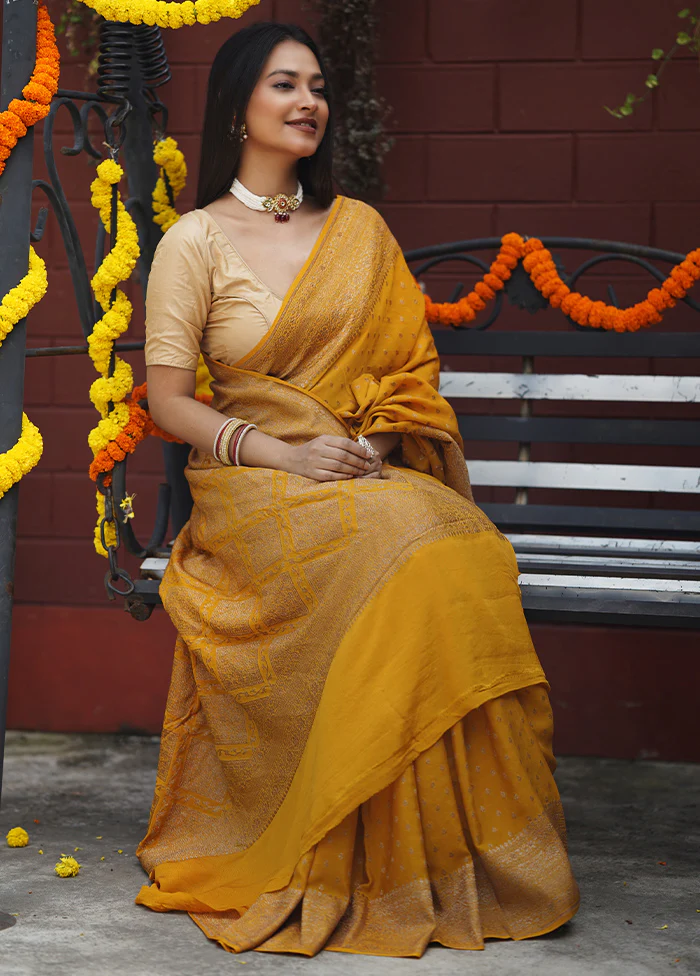 Yellow Handloom Pure Georgette Saree With Blouse Piece - Image 2