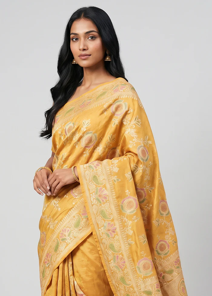 Yellow Handloom Pure Georgette Saree With Blouse Piece - Image 2