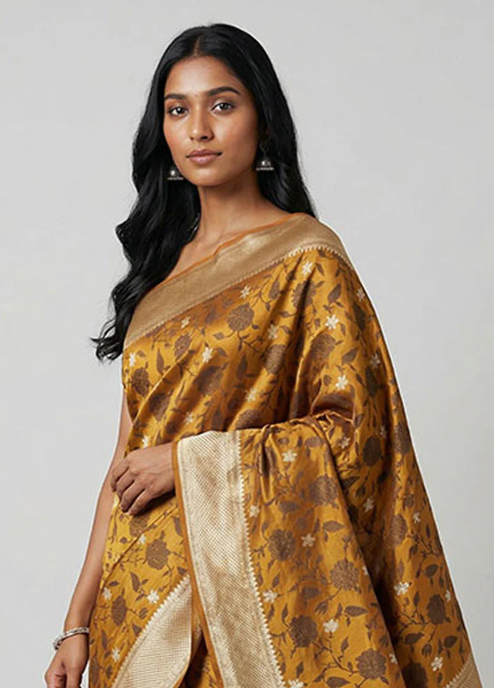 Yellow Handloom Tanchoi Pure Silk Saree With Blouse Piece - Image 2