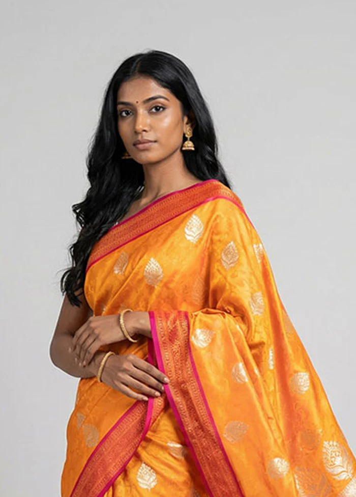 Yellow Handloom Tanchoi Pure Silk Saree With Blouse Piece - Image 2