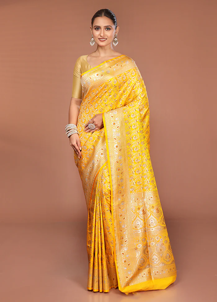 Yellow Handloom Tanchoi Pure Silk Saree With Blouse Piece - Image 2