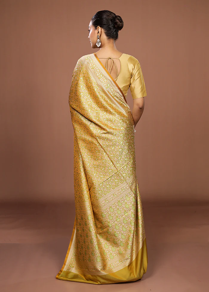 Yellow Jamewar Silk Saree With Blouse Piece - Image 3