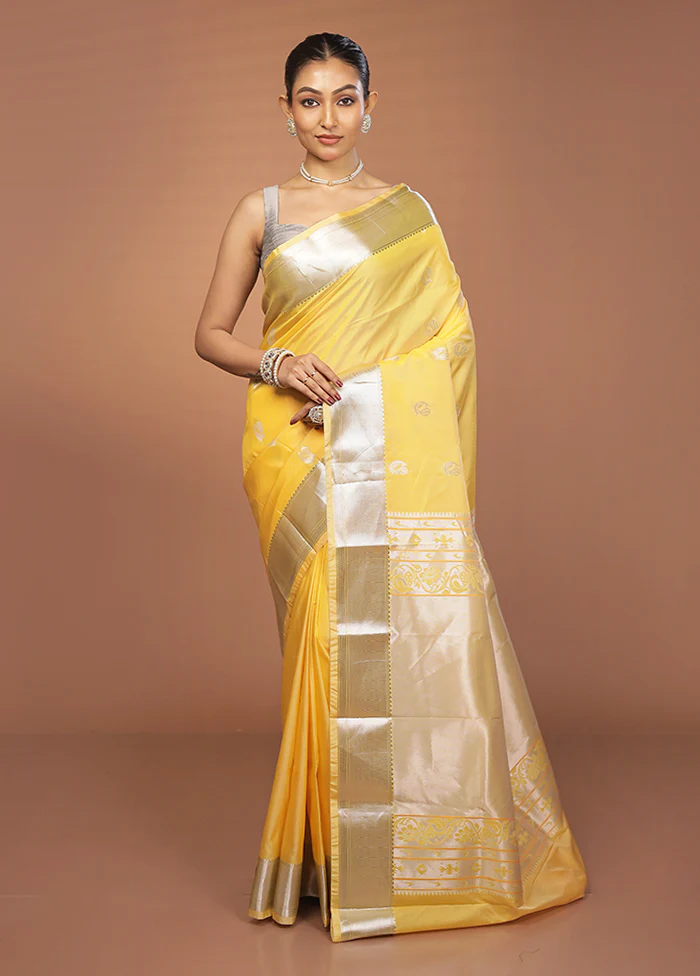 Yellow Kanjivaram Silk Saree With Blouse Piece - Image 2