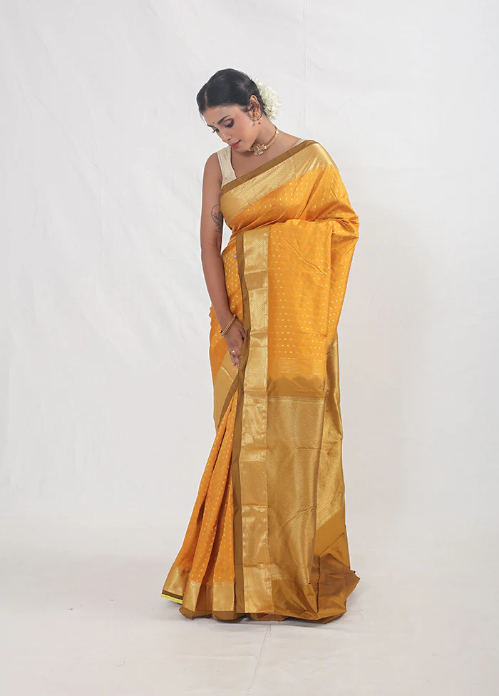 Yellow Kanjivaram Silk Saree With Blouse Piece - Image 5