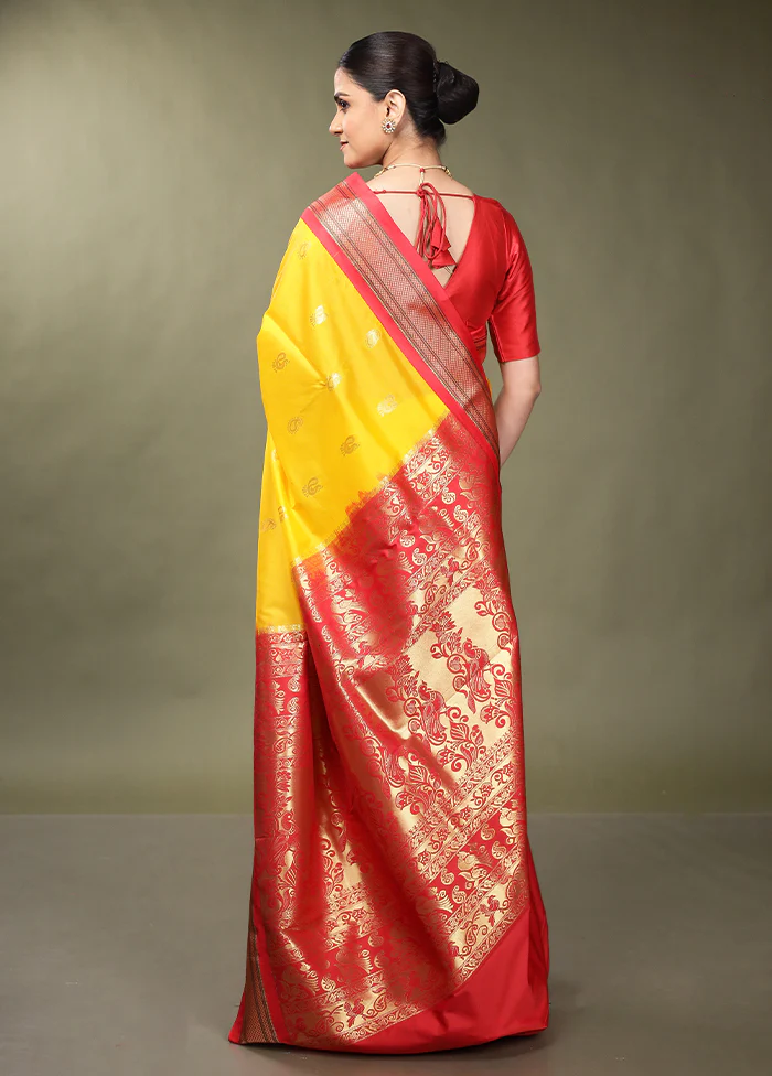 Yellow Kanjivaram Silk Saree With Blouse Piece - Image 3