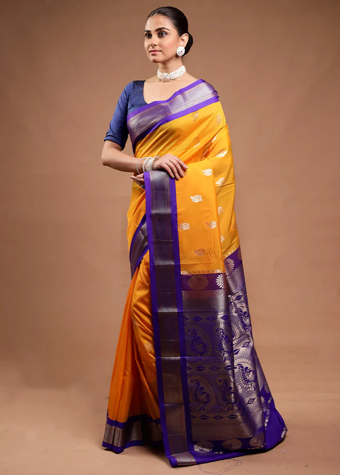 Yellow Kanjivaram Silk Saree With Blouse Piece - Image 4