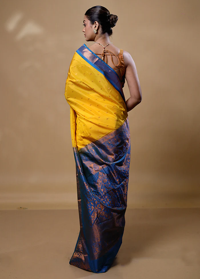 Yellow Kanjivaram Silk Saree With Blouse Piece - Image 3
