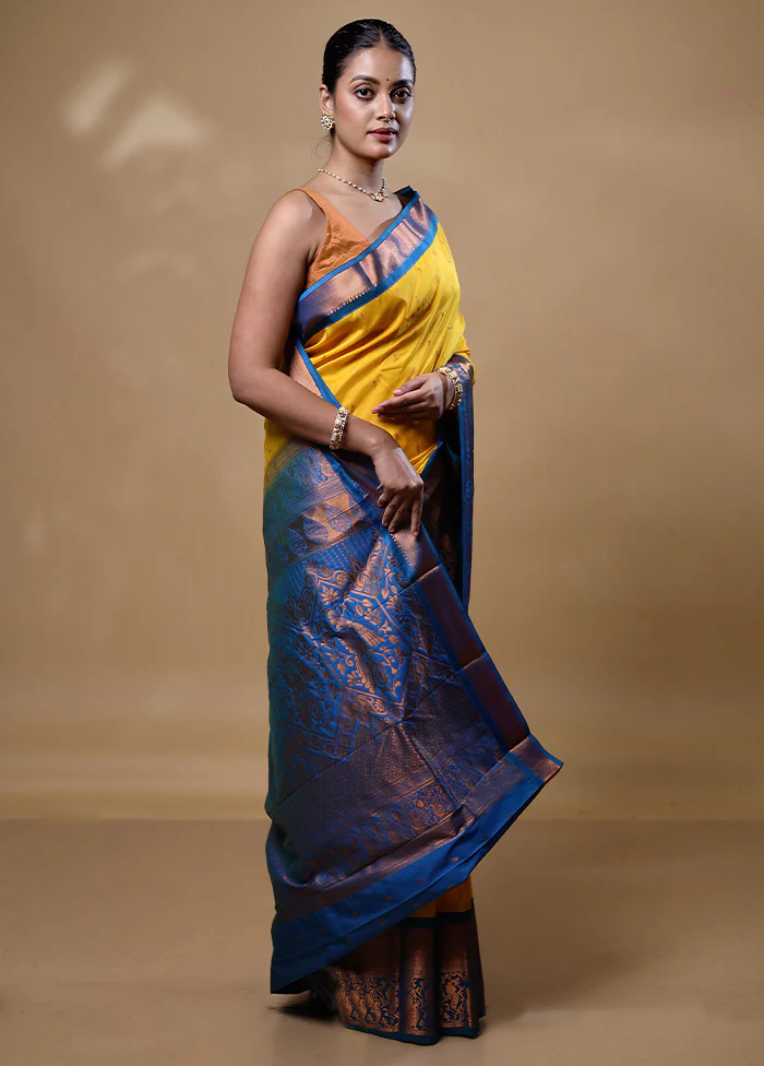 Yellow Kanjivaram Silk Saree With Blouse Piece - Image 4