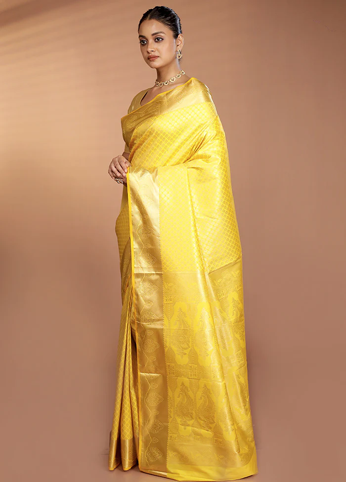 Yellow Kanjivaram Silk Saree With Blouse Piece - Image 4