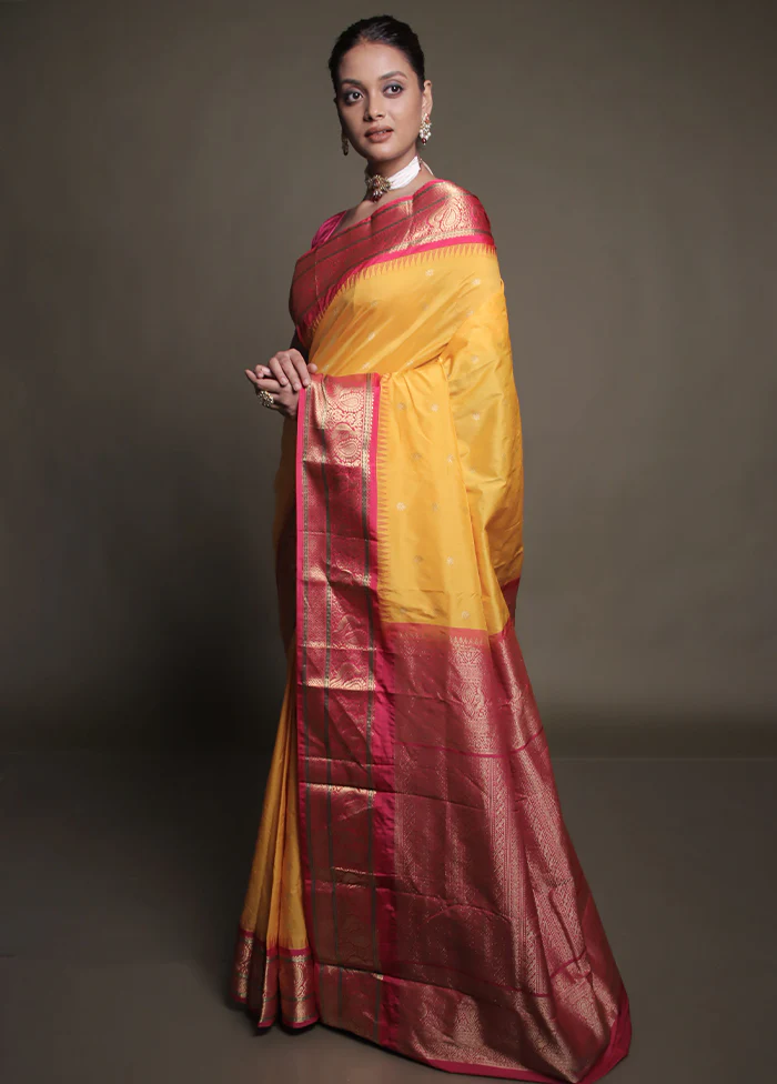 Yellow Kanjivaram Silk Saree With Blouse Piece - Image 4