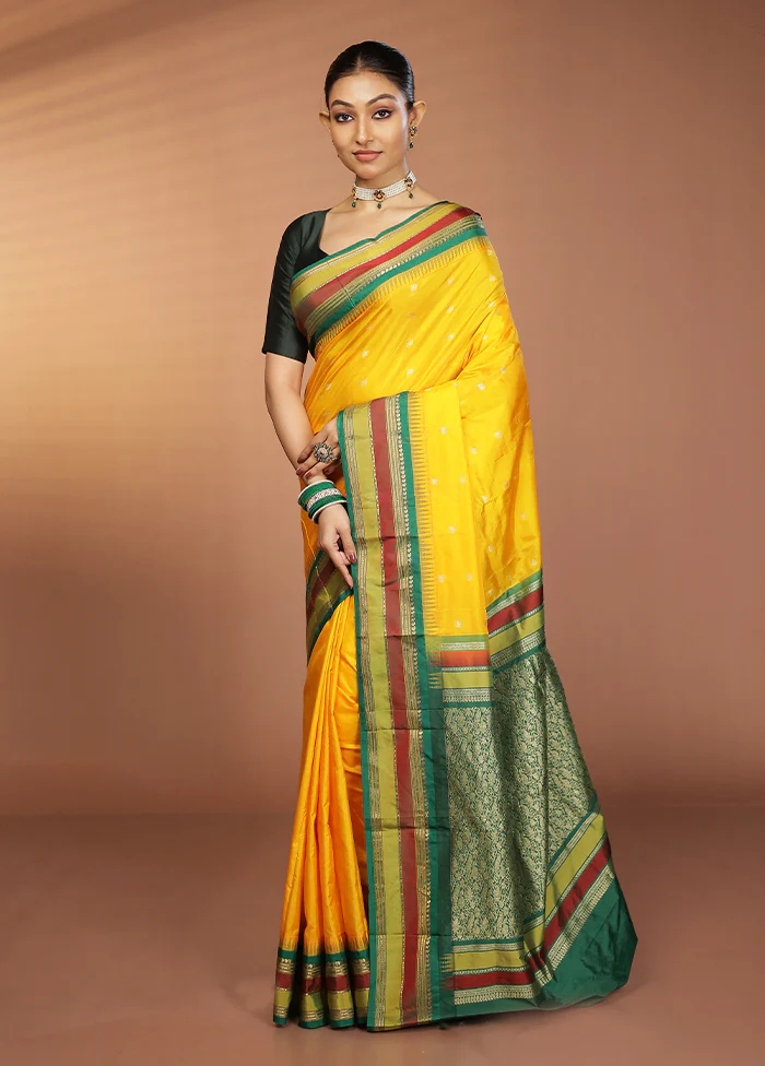 Yellow Kanjivaram Silk Saree With Blouse Piece - Image 4